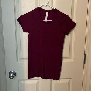 Lululemon red swiftly tech size 4